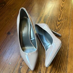 Worthington Women's Beige Patent Heels
